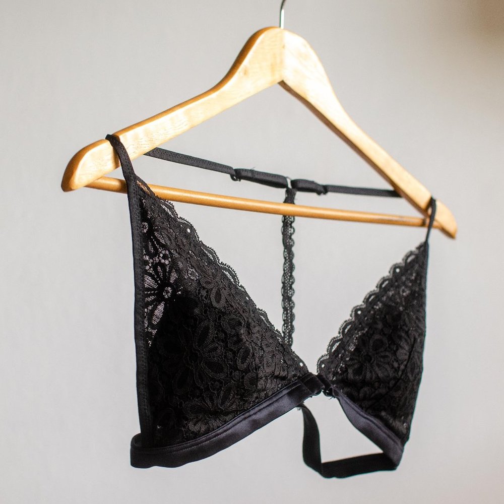 Victoria’s Secret Daisy Lace Triangle Bralette